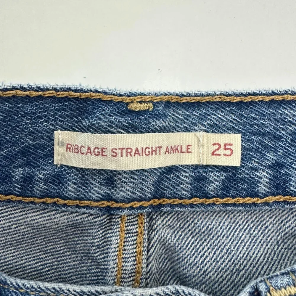 Levi's Ribcage Straight Ankle Distressed Raw Hem Button Fly Women's size 25 Jean - Picture 3 of 6